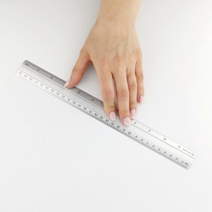 LINIJKA ALUMINIOWA D.RECT 30cm