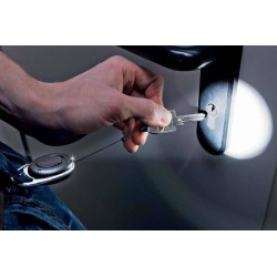 MECHANIZM ŚCIĄGAJĄCY Z KÓŁECZKIEM NA KLUCZE 80CM DURABLE JOJO STYLE LED 819801 CZARNY